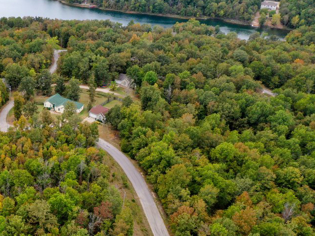 0.25 Acres in the Ozarks - Cherokee Village, Arkansas